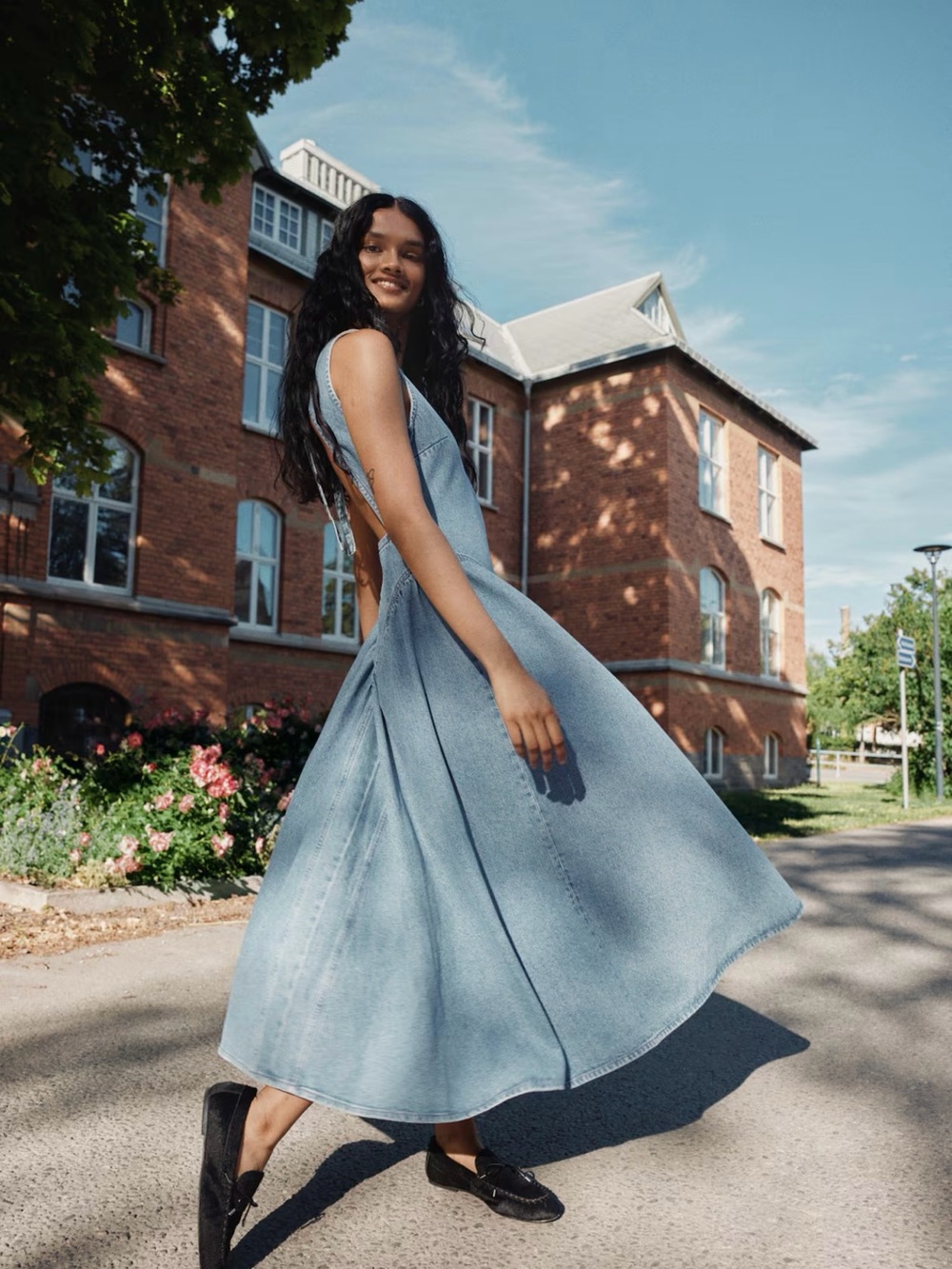 H&M DENIM DRESS - Picture 2 of 4
